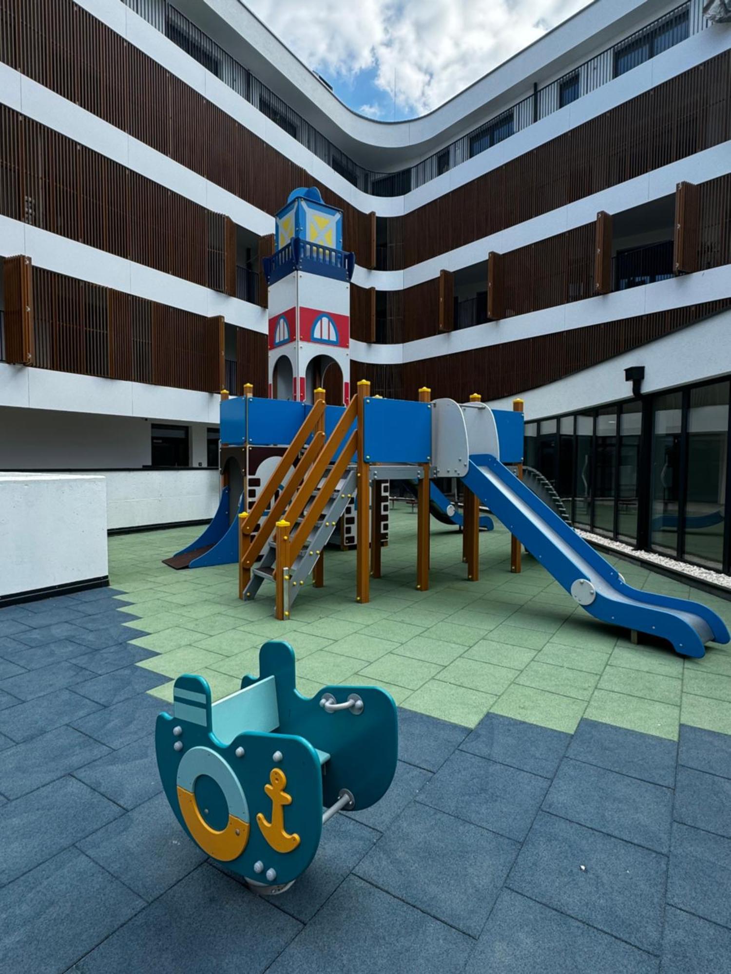 Baltic Waves Resort Apartment A012 Free Parking ミエンジズドロイェ エクステリア 写真